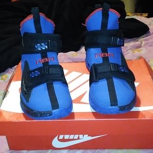 BRAND NEW NBA SPECIAL MADE NIKE